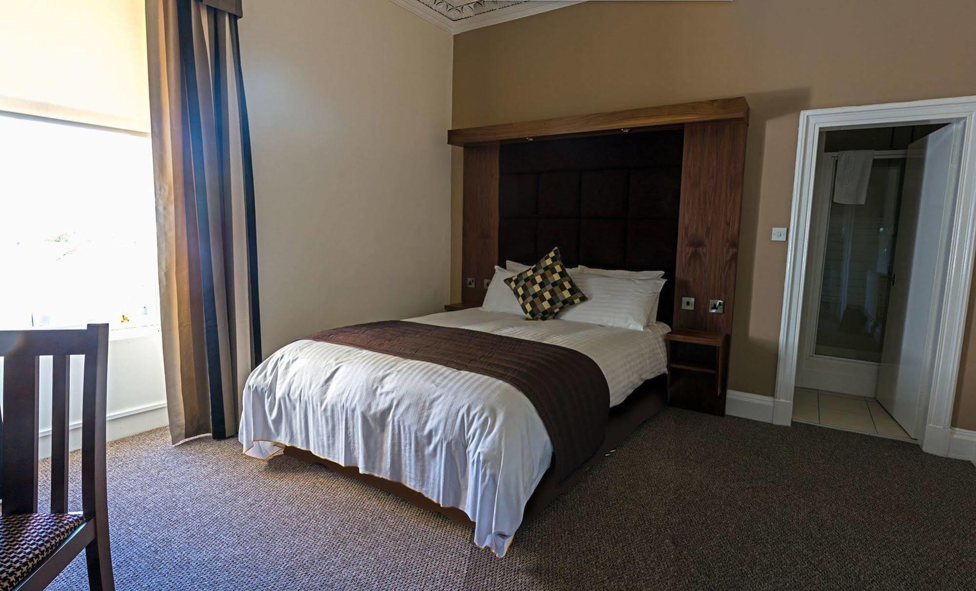The Strathearn Hotel Dysart 外观 照片